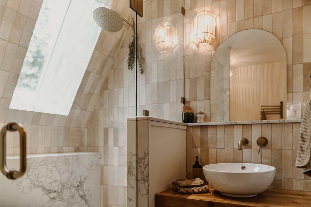 Sunshine valley cabin rental bathroom