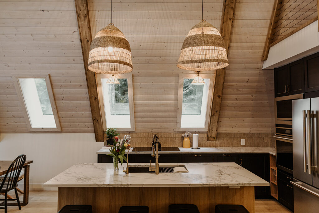 Sunshine Valley cabin rental kitchen