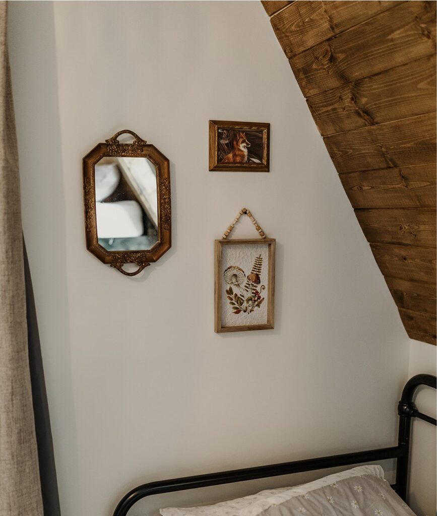 Sunshine Valley accommodation bedroom