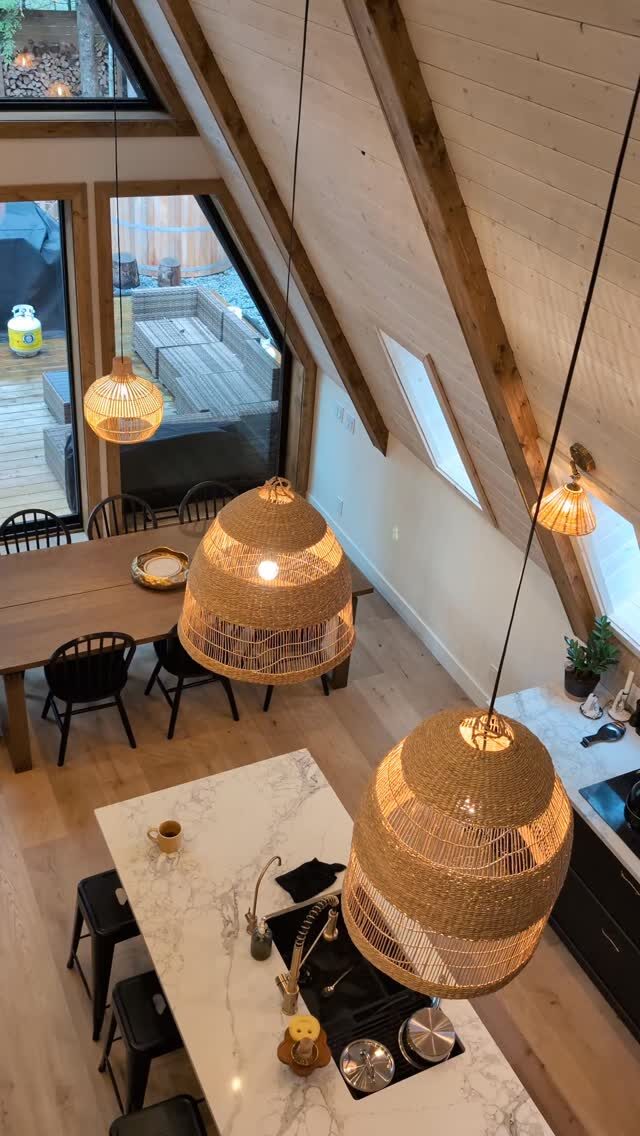 Instagram post from thehiddeneh. This post is in position 0.