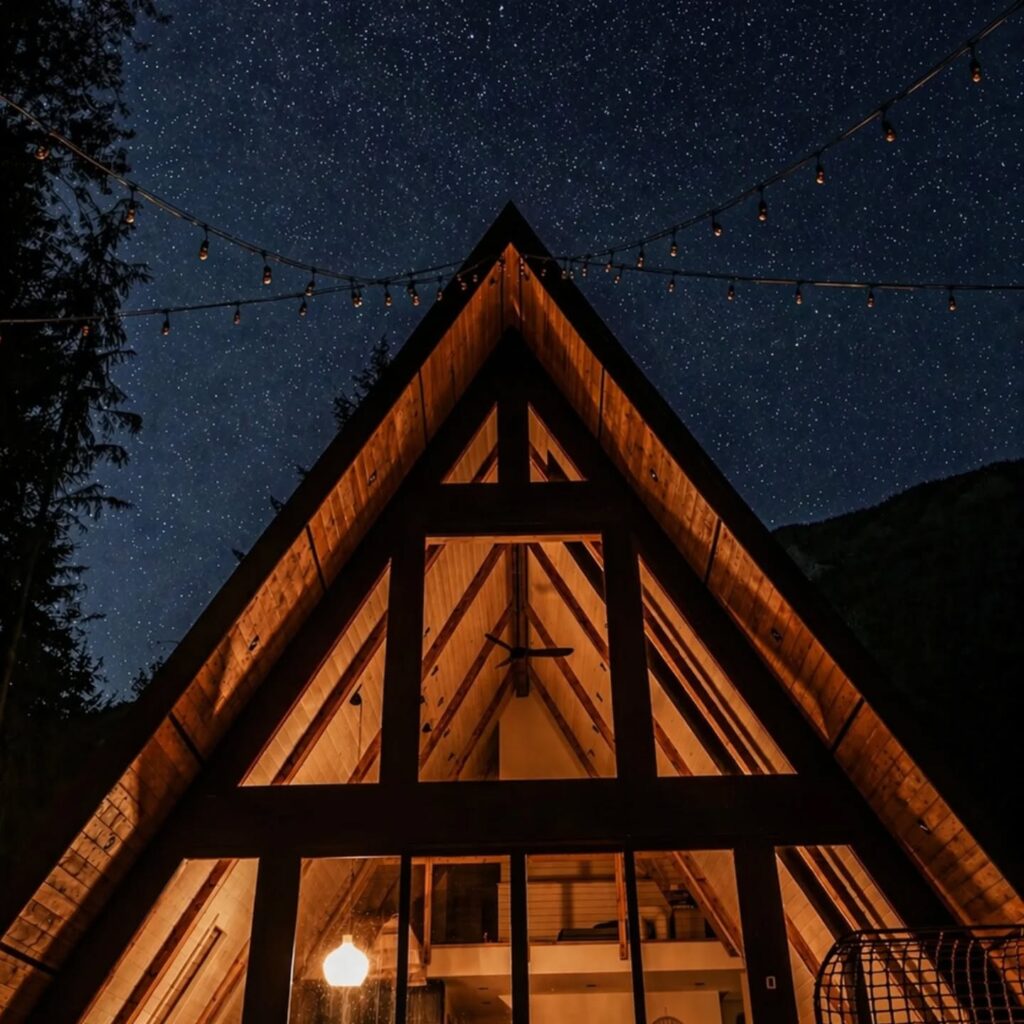 Instagram post from thehiddeneh. This post is in position 0.