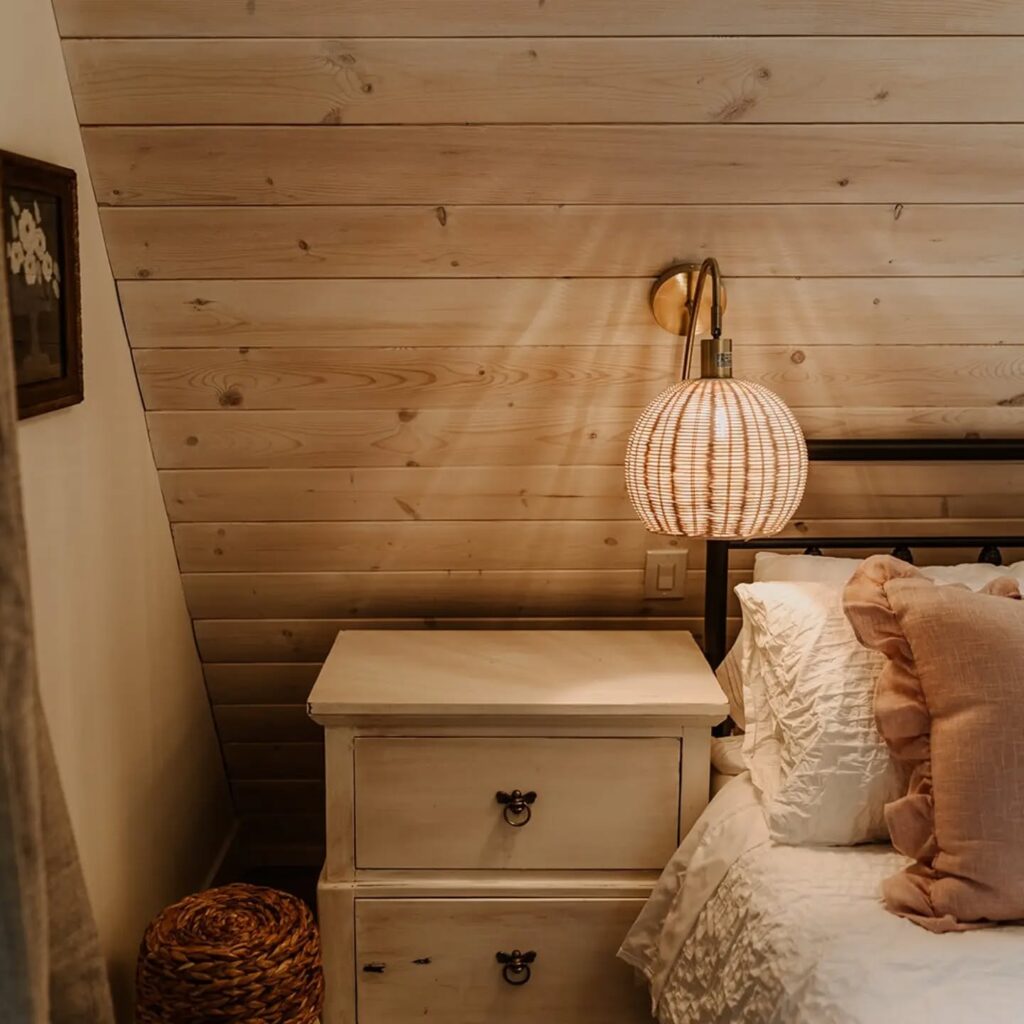 Instagram post from thehiddeneh. This post is in position 3.