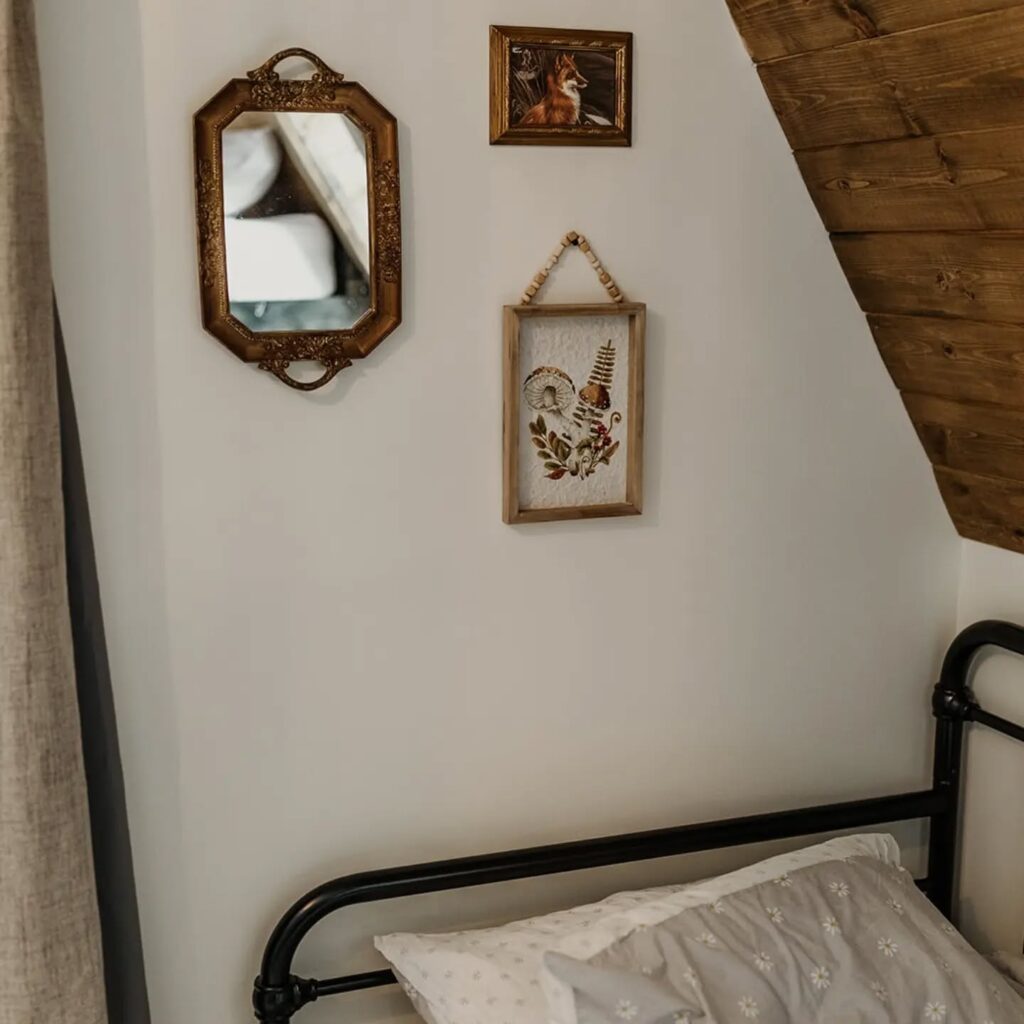 Instagram post from thehiddeneh. This post is in position 5.